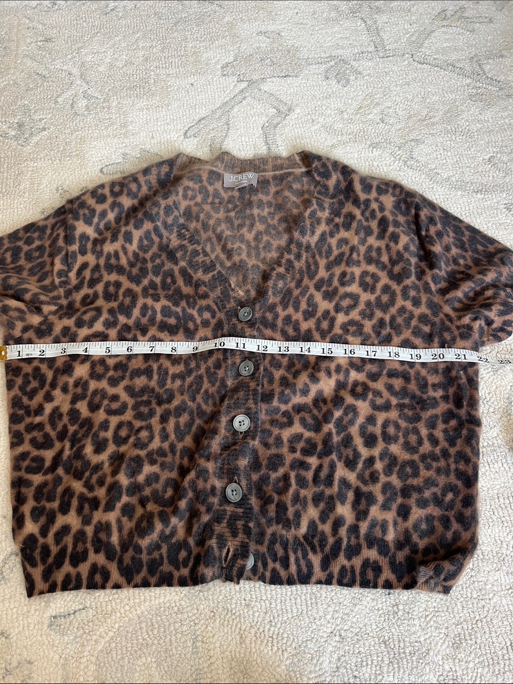 J.Crew Brushed 100% cashmere short-sleeve cardigan in leopard print Size L - Picture 5 of 8